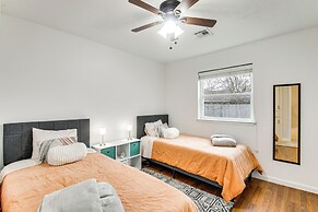 5 Mi to Museum of the Great Plains: Home w/ Patio