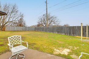 5 Mi to Museum of the Great Plains: Home w/ Patio