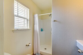 Walk to Gulf: Surfside Beach Home w/ Deck