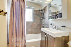 1 Mi to Lambeau Field: Residential Home w/ Yard