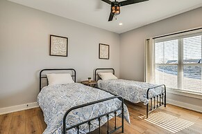 Spacious Home in Paradise Grove Nolin Lake!