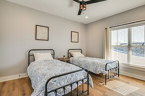 Spacious Home in Paradise Grove Nolin Lake!