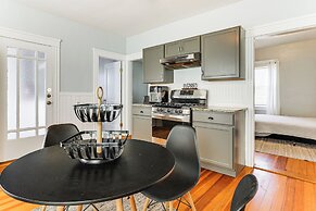 2 Mi to Governor Notte Park: Apt w/ Balcony!