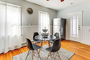 2 Mi to Governor Notte Park: Apt w/ Balcony!