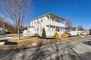 2 Mi to Governor Notte Park: Apt w/ Balcony!