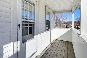 2 Mi to Governor Notte Park: Apt w/ Balcony!