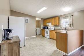 Charming Retreat w/ Games & Yard in Oglethorpe!