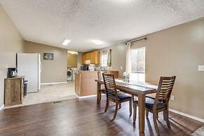 Charming Retreat w/ Games & Yard in Oglethorpe!