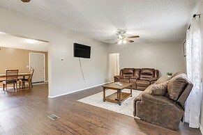 Charming Retreat w/ Games & Yard in Oglethorpe!