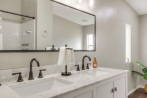 Charming Retreat w/ Games & Yard in Oglethorpe!