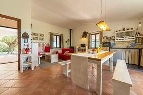 Lovely Cottage With Private Wide Garden Near Orosei