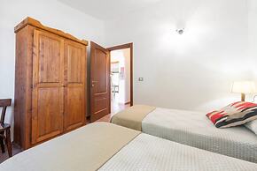 Lovely Cottage With Private Wide Garden Near Orosei