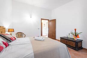 Lovely Cottage With Private Wide Garden Near Orosei