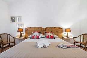 Lovely Cottage With Private Wide Garden Near Orosei