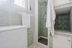 Breathtaking Seaview Apartment in Porto Torres