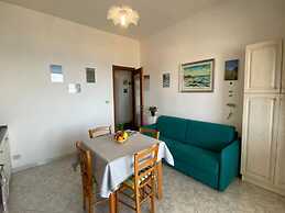 Breathtaking Seaview Apartment in Porto Torres