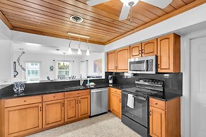 Fisherman's Gem 2 Bedroom Home