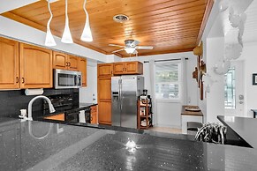 Fisherman's Gem 2 Bedroom Home