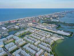 Sunset Island - 39 Fountain Drive West 3f 3 Bedroom Condo