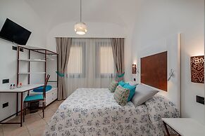 Sorella Luna Room Boutique