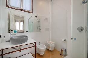 Sorella Luna Room Boutique