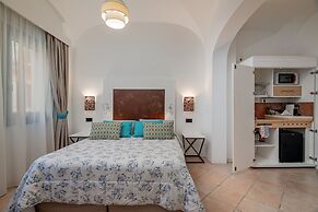 Sorella Luna Room Boutique