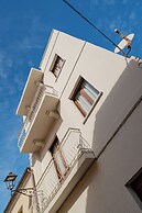 Sorella Luna Room Boutique