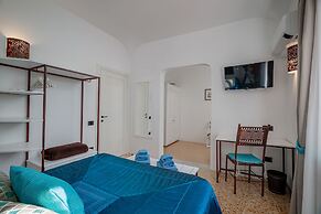 Sorella Luna Room Boutique