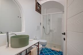 Sorella Luna Room Boutique