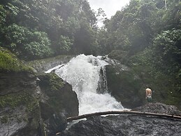 Rio Agujitas Eco Farm Hostel and Tours