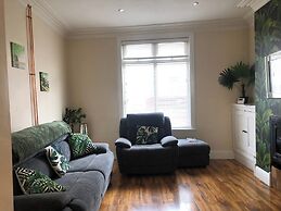 Tranquil Darlington Home , 3br+pet Friendly