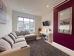 Apartmentsleeps8-wifi-famillyfriendly-citycentre