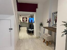 Spacious1br-6guests-walktoshops-fastwifi