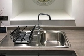 Spacious1br-6guests-walktoshops-fastwifi
