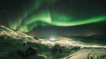 Arctic Lodge