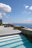 Houses G Y in Kardiani Tinos