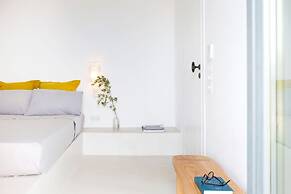 Houses G Y in Kardiani Tinos