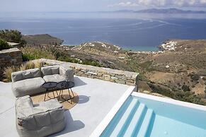 Houses G Y in Kardiani Tinos