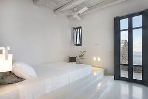 Houses G Y in Kardiani Tinos