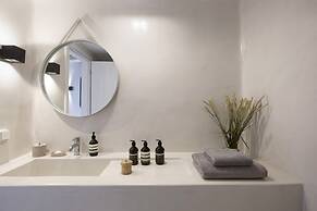 Houses G Y in Kardiani Tinos