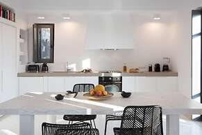 Houses G Y in Kardiani Tinos