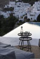 Houses G Y in Kardiani Tinos