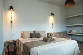 Chale Independente com Lago Natural - Esmeralda