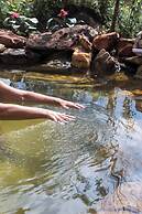 Chale Independente com Lago Natural - Esmeralda