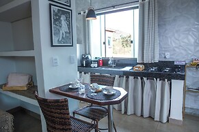 Chale Independente com Lago Natural - Esmeralda