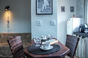 Chale Independente com Lago Natural - Esmeralda