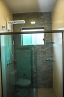 Chale Independente com Lago Natural - Esmeralda