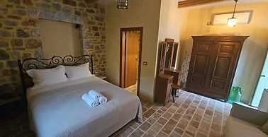 Arapis Rooms & Suites