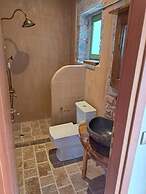 Arapis Rooms & Suites