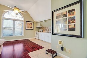 Charming Apartment With Lake Views: Wifi & Privacy